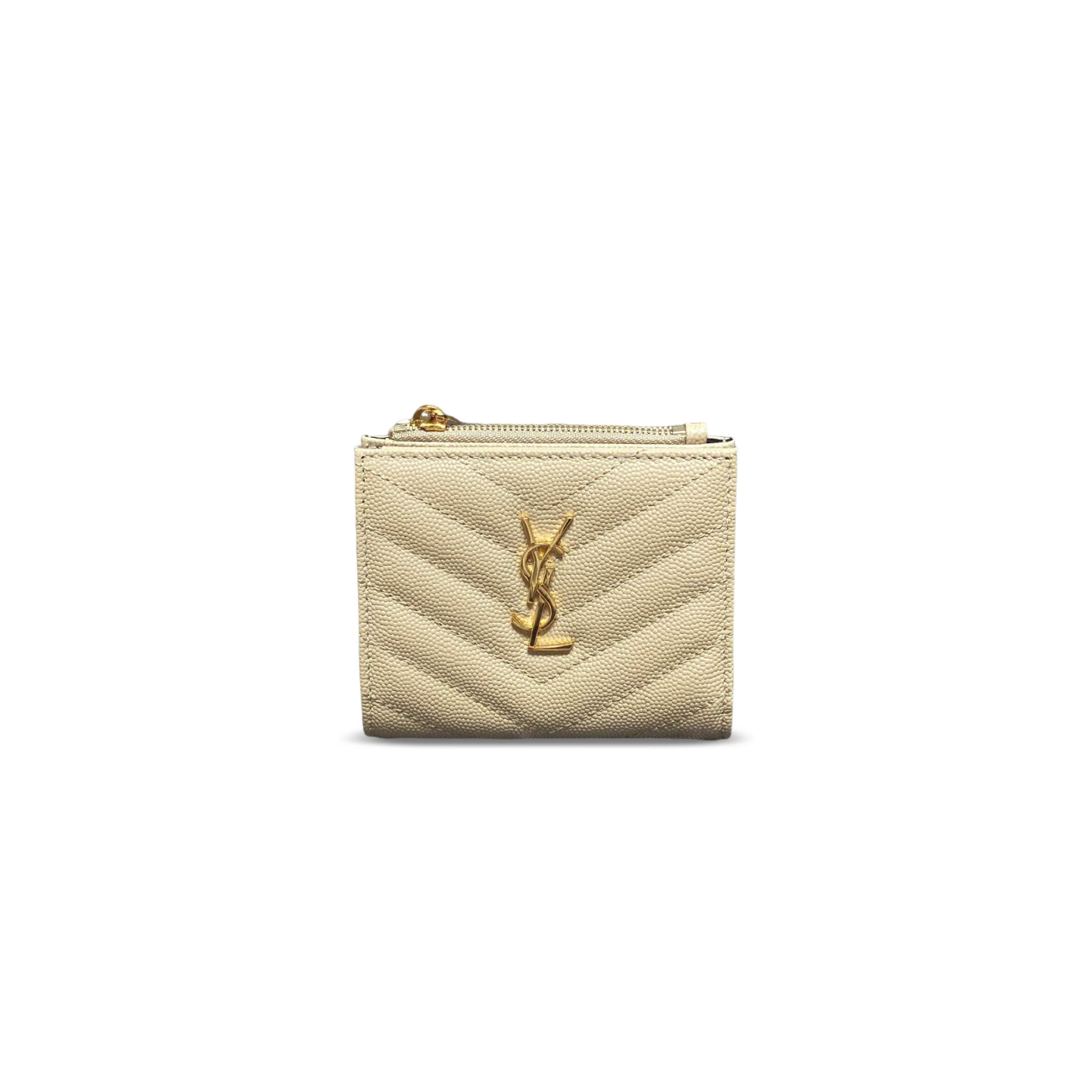 Y51 CASSANDRE MATELASSÉ BI-FOLD WALLET IN GRAIN DE POUDRE LEATHER 575879 (10.5*8.5*2.5cm)